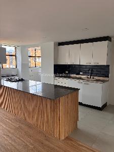 Apartamento de 3 alcobas en arriendo en Poblado Por Vizcaya, Medellín, 134 m² · foto 2 de 15