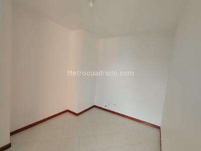 Apartamento de 3 alcobas en arriendo en Loma De Los Bernal, Medellín, 90 m² · foto 11 de 20