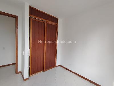 Apartamento de 3 alcobas en arriendo en Loma De Los Bernal, Medellín, 90 m² · foto 14 de 20