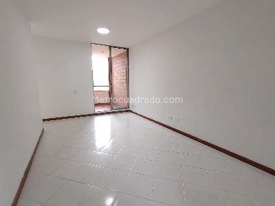 Apartamento de 3 alcobas en arriendo en Loma De Los Bernal, Medellín, 90 m² · foto 17 de 20