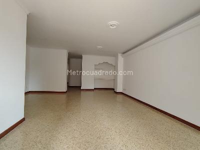 Apartamento en arriendo en Laureles, Medellín · foto 2 de 20