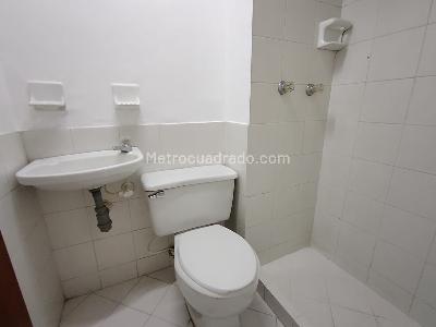 Apartamento en arriendo en Laureles, Medellín · foto 15 de 20