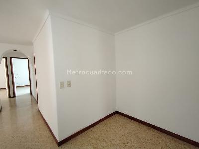 Apartamento en arriendo en Laureles, Medellín · foto 19 de 20