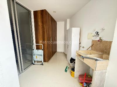 Apartamento de 2 alcobas en arriendo en Miravalle, Medellín, 60 m² · foto 10 de 12