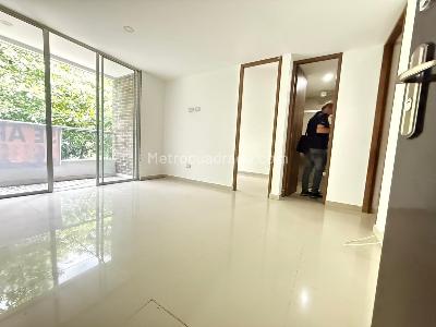 Apartamento de 2 alcobas en arriendo en Miravalle, Medellín, 60 m² · foto 3 de 12
