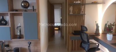Apartamento de 3 alcobas en arriendo en Los Colores, Medellín, 98 m² · foto 7 de 11