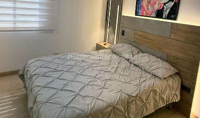 Apartamento de 3 alcobas en arriendo en Los Colores, Medellín, 98 m² · foto 9 de 11