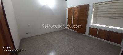 Casa de 4 alcobas en arriendo en El Velodromo, Medellín, 280 m² · foto 12 de 20