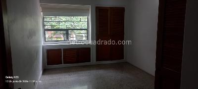 Casa de 4 alcobas en arriendo en El Velodromo, Medellín, 280 m² · foto 19 de 20