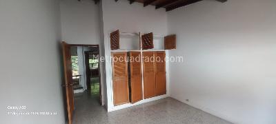 Casa de 4 alcobas en arriendo en El Velodromo, Medellín, 280 m² · foto 7 de 20