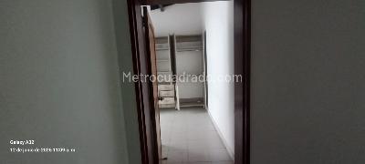 Casa de 4 alcobas en arriendo en El Velodromo, Medellín, 280 m² · foto 9 de 20