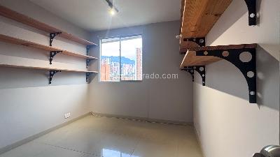 Apartamento de 3 alcobas en arriendo en Castropol, Medellín, 103 m² · foto 9 de 18