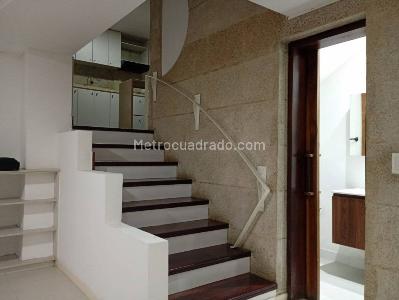 Apartamento de 1 alcoba en arriendo en Poblado Altos Del Poblado, Medellín, 90 m² · foto 9 de 20