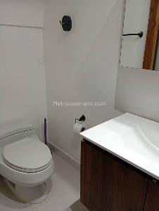 Apartamento de 1 alcoba en arriendo en Poblado Altos Del Poblado, Medellín, 90 m² · foto 11 de 20