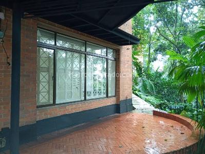 Apartamento de 1 alcoba en arriendo en Poblado Altos Del Poblado, Medellín, 90 m² · foto 15 de 20
