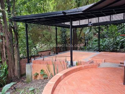 Apartamento de 1 alcoba en arriendo en Poblado Altos Del Poblado, Medellín, 90 m² · foto 20 de 20