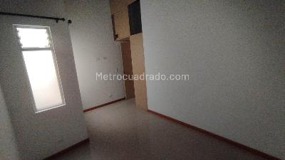 Apartamento de 3 alcobas en arriendo en La Castellana, Medellín, 91 m² · foto 11 de 19