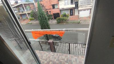Apartamento de 3 alcobas en arriendo en La Castellana, Medellín, 91 m² · foto 4 de 19