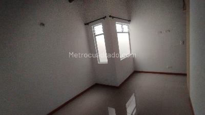 Apartamento de 3 alcobas en arriendo en La Castellana, Medellín, 91 m² · foto 7 de 19