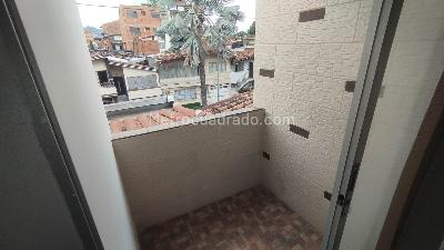 Apartamento de 3 alcobas en arriendo en La Castellana, Medellín, 91 m² · foto 9 de 19