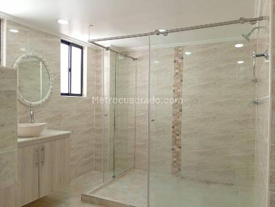 Apartamento de 4 alcobas en arriendo en Laureles, Medellín, 190 m² · foto 18 de 20