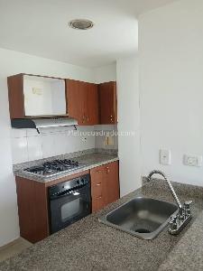 Apartamento en arriendo en Castropol, Medellín · foto 5 de 12
