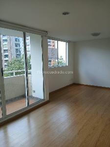 Apartamento en arriendo en Castropol, Medellín · foto 8 de 12