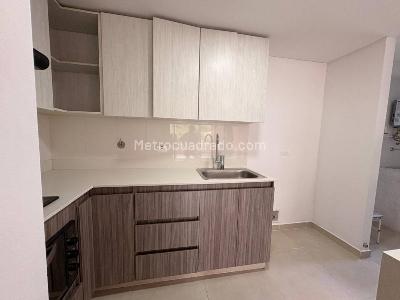 Apartamento de 3 alcobas en venta en Camino Verde, Envigado, 80 m² · foto 3 de 20