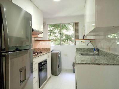 Apartamento de 2 alcobas en arriendo en Castropol, Medellín, 70 m² · foto 4 de 20