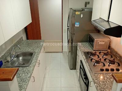 Apartamento de 2 alcobas en arriendo en Castropol, Medellín, 70 m² · foto 5 de 20
