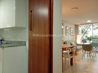 Apartamento de 2 alcobas en arriendo en Castropol, Medellín, 70 m² · foto 12 de 20