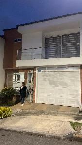 Casa de 3 alcobas en venta en San Antonio De Pereira, Rionegro, 142 m² · foto 5 de 13