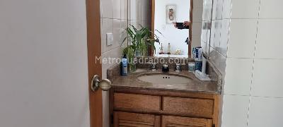 Apartamento de 3 alcobas en venta en El Poblado, Medellín, 97 m² · foto 18 de 20