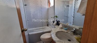 Apartamento de 3 alcobas en venta en El Poblado, Medellín, 97 m² · foto 19 de 20