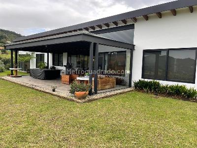 Casa de 3 alcobas en venta en Pontezuela, Rionegro · foto 2 de 14