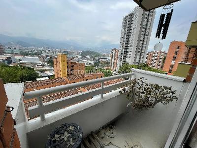 Apartamento en venta en Castropol, Medellín · foto 4 de 9
