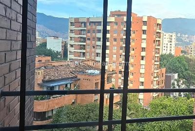 Apartamento de 4 alcobas en venta en Medellin, Medellín, 298 m² · foto 9 de 10