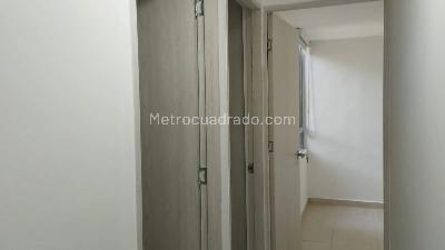 Apartamento de 3 alcobas en venta en Rionegro, Rionegro, 48 m² · foto 2 de 12