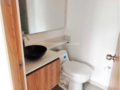 Apartamento en venta en Loma De San Jose, Sabaneta · foto 9 de 13