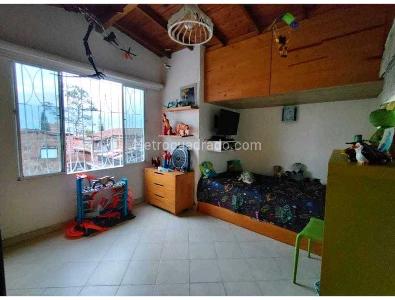 Apartamento en venta en La Almeria, Medellín · foto 11 de 16