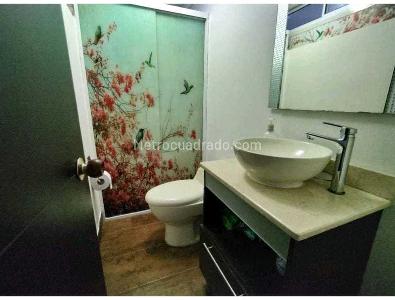 Apartamento en venta en La Almeria, Medellín · foto 5 de 16