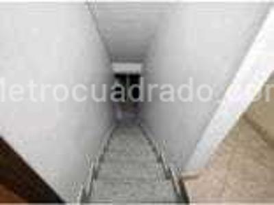 Apartamento en venta en La Almeria, Medellín · foto 6 de 16