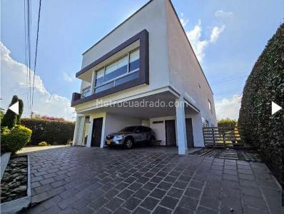 Casa de 4 alcobas en venta en Llanogrande, Rionegro, 890 m² · foto 2 de 20
