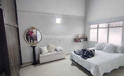 Casa de 5 alcobas en venta en Laureles La Castellana, Medellín, 630 m² · foto 10 de 15