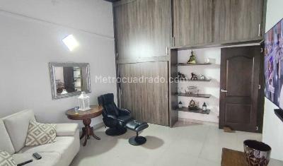 Casa de 5 alcobas en venta en Laureles La Castellana, Medellín, 630 m² · foto 7 de 15