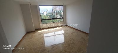 Apartamento de 3 alcobas en venta en El Poblado, Medellín, 219 m² · foto 13 de 14