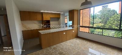 Apartamento de 3 alcobas en venta en El Poblado, Medellín, 219 m² · foto 5 de 14