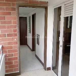 Apartamento de 4 alcobas en arriendo en Las Lomas, Medellín, 160 m² · foto 12 de 20