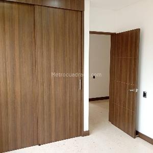 Apartamento de 4 alcobas en arriendo en Las Lomas, Medellín, 160 m² · foto 15 de 20