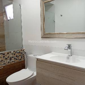 Apartamento de 4 alcobas en arriendo en Las Lomas, Medellín, 160 m² · foto 16 de 20